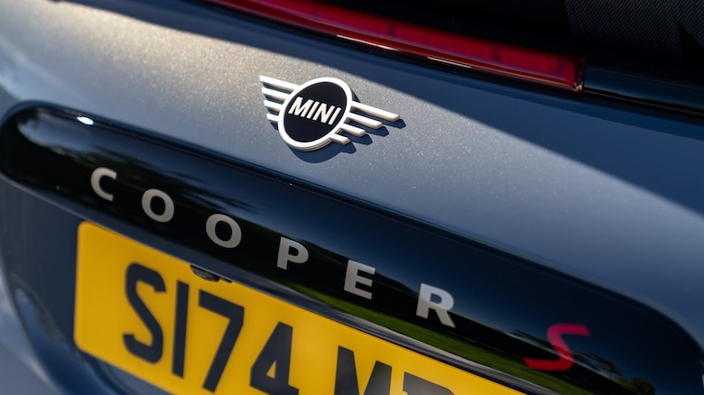 Mini Cooper S badging