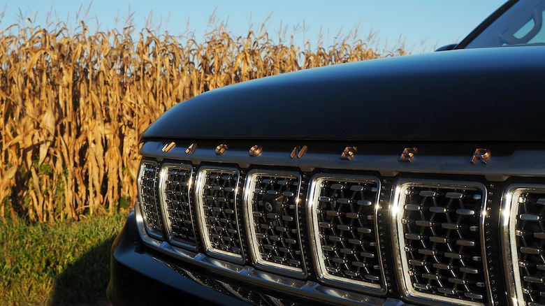 2022 Jeep Grand Wagoneer hood