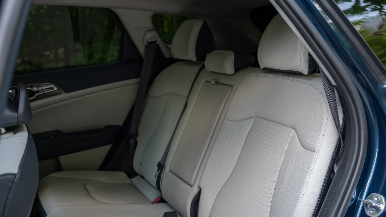 Kia Sportage Hybrid rear seats