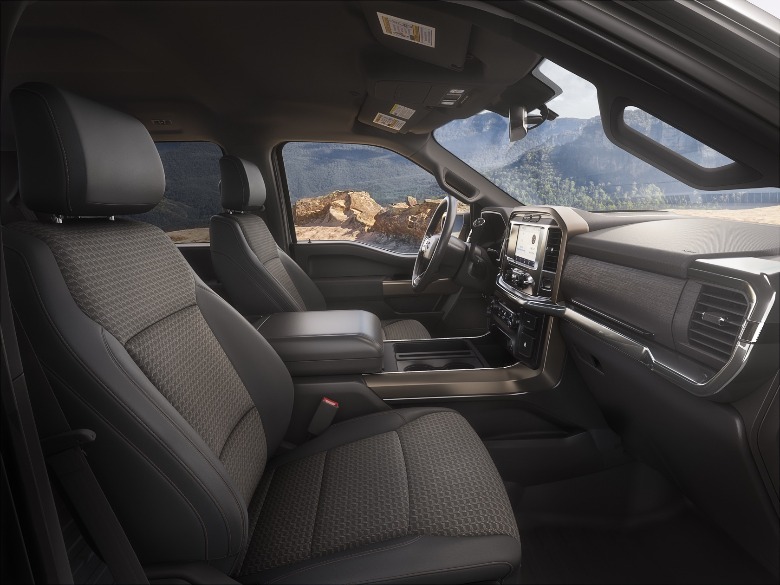 2023 Ford F-150 Rattler cabin