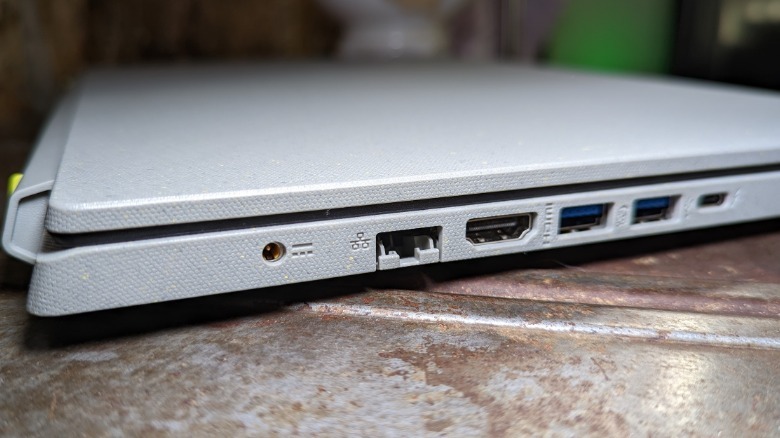 Acer Aspire Vero I/O ports