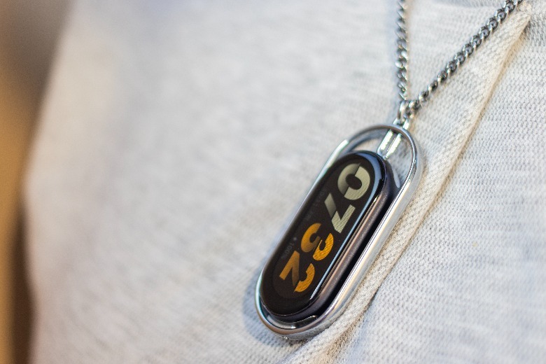 Xiaomi Smart Band 9 necklace