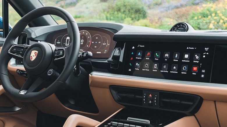 2024 Cayenne dashboard