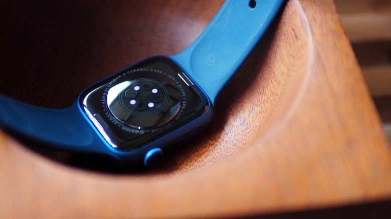 Apple Watch band release buttons