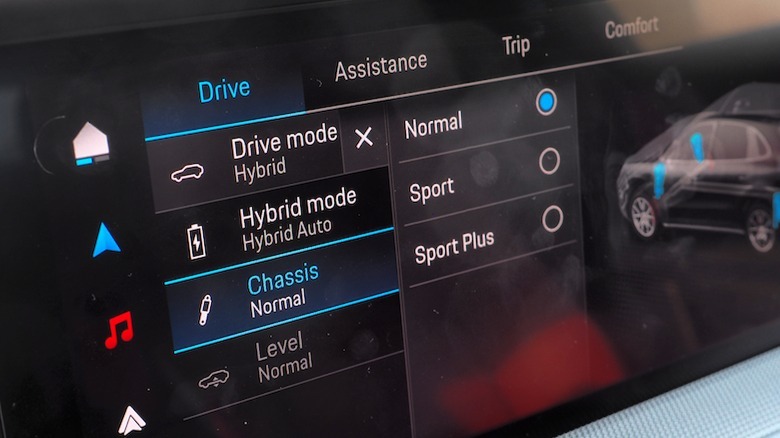 Drive mode UI on infotainment touchscreen