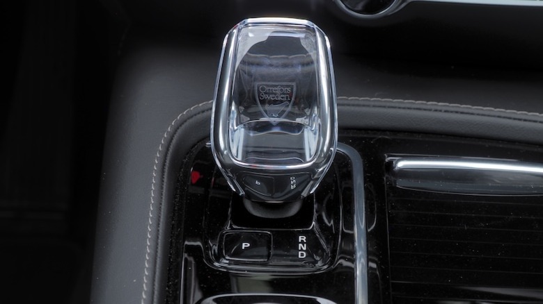 Transmission shift knob