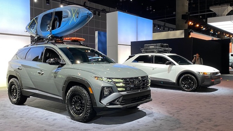 LA Auto Show Roof Rack vehicles