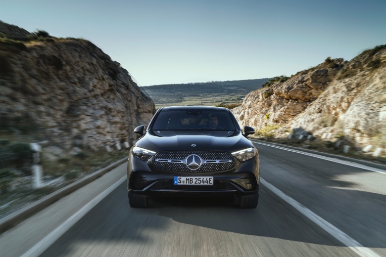 The 2024 Mercedes GLC Coupe front view