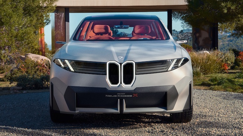 BMW Vision Neue Klasse X front