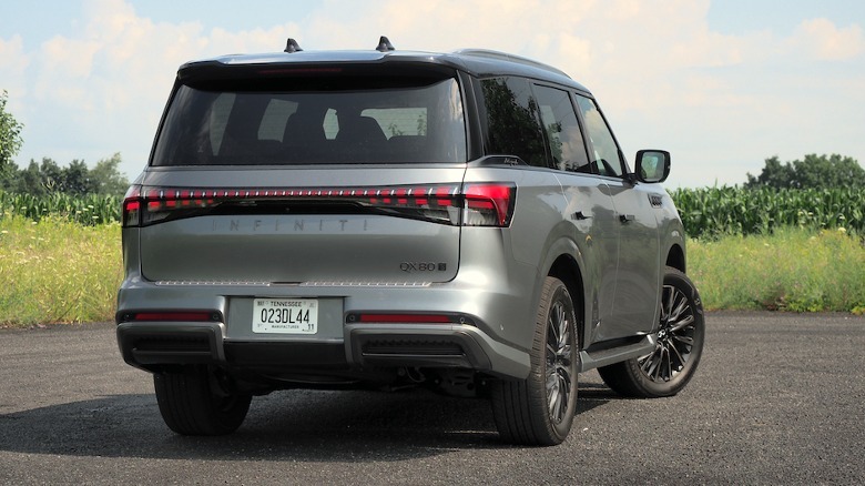 Infiniti QX80 rear 3/4