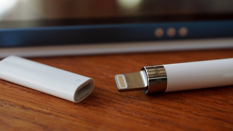 Apple Pencil USB-C charging dongle