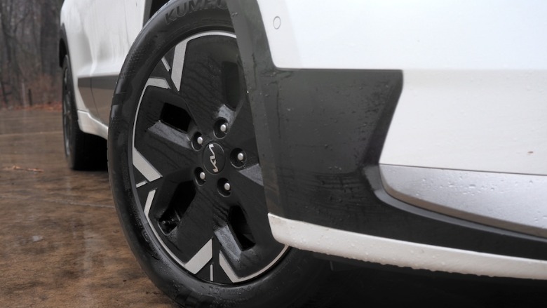 Kia Niro EV front wheel