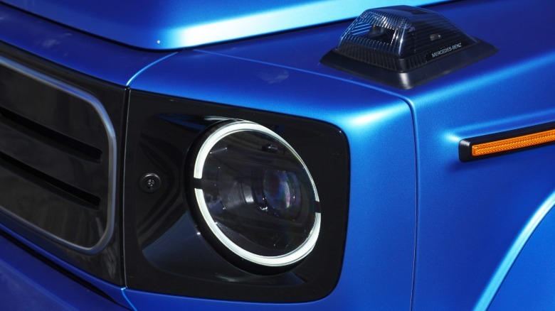 G-Wagen front light detail