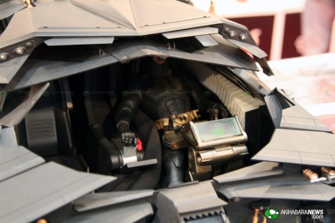 hot toys bat mobile