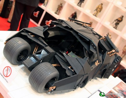 hot toys bat mobile