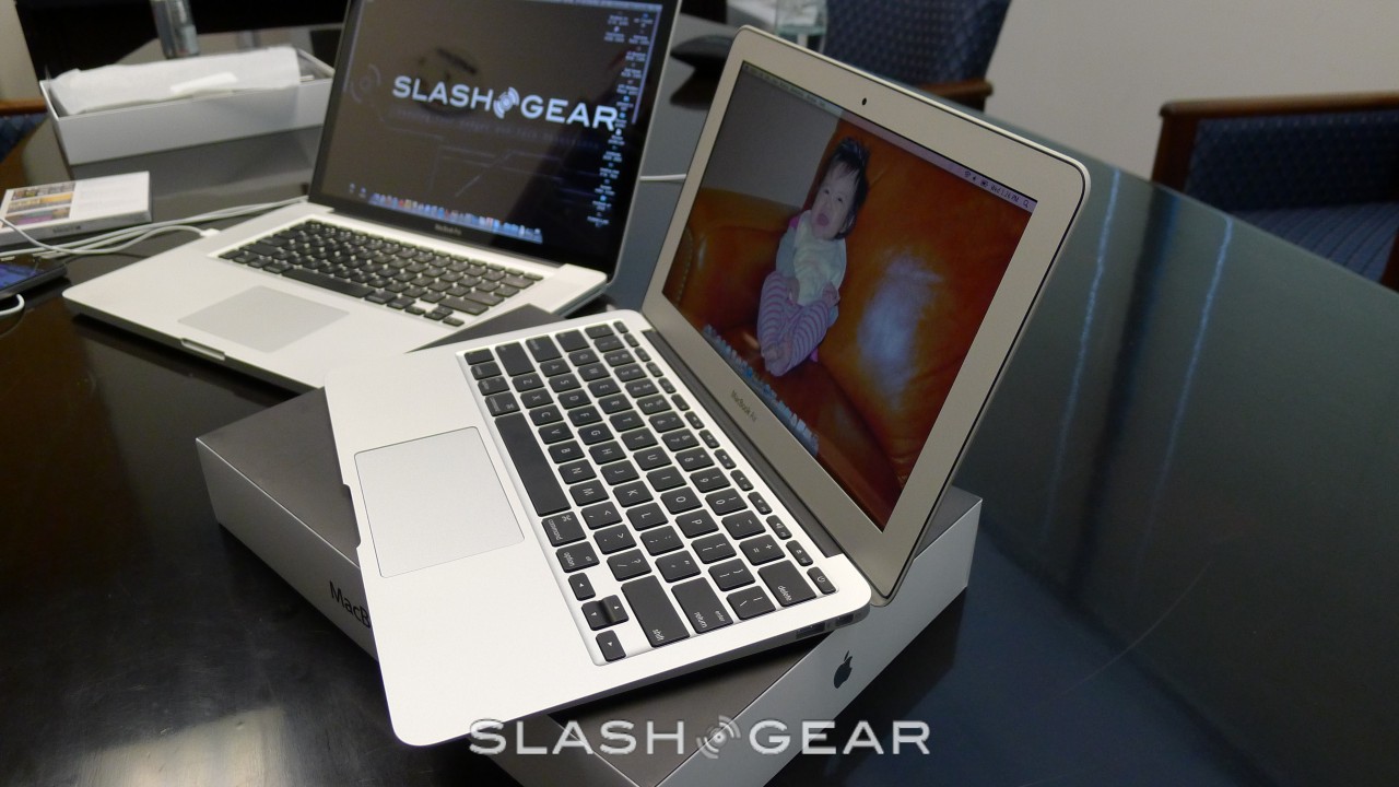 how to move pictures from macbook air to flash drive
