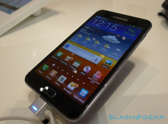 Samsung Galaxy Note hands-on [Video] - SlashGear