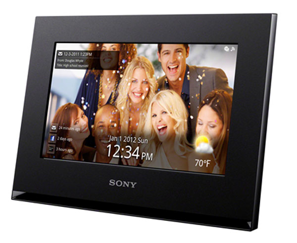 Sony unveils new WiFi packing WA700 and W700 digital frames - SlashGear