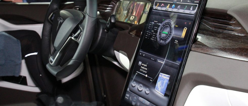 Tesla Model X Forget Falcon Wings The Touchscreen Dash