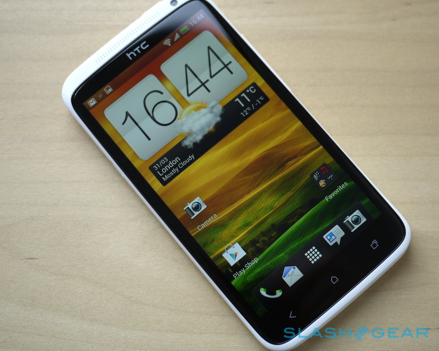 Что лучше htc one или one x