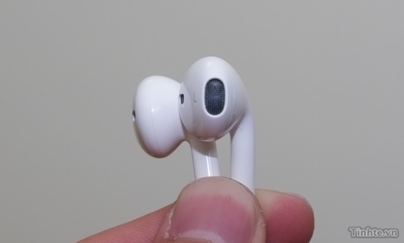 Iphone 5 Gets Revamped Earphones In New Video Slashgear