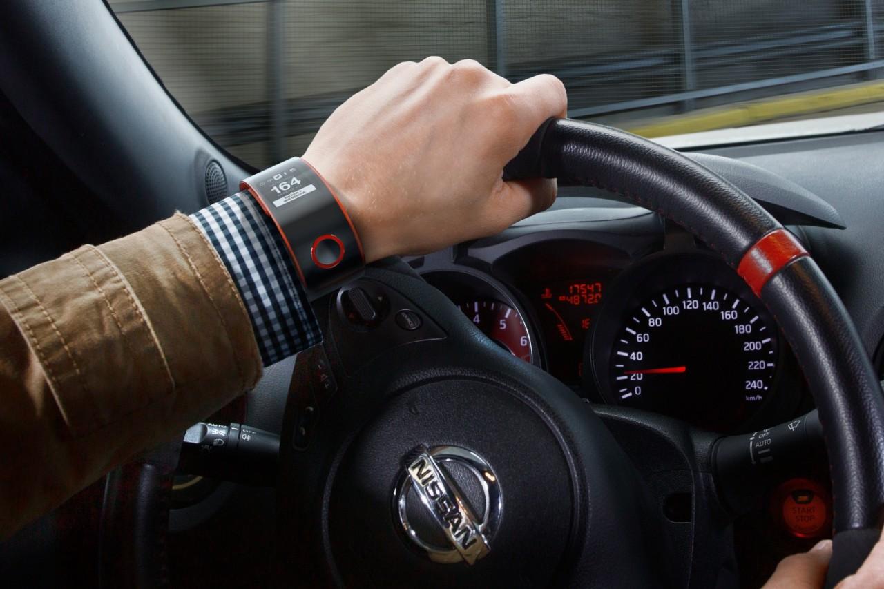 Nissan Nismo Concept Watch unveiled, monitors your health and social