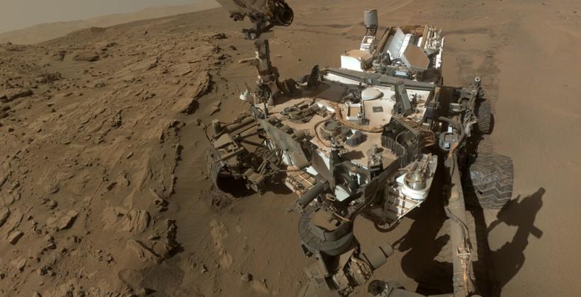 Curiosity Rover Takes Mars Selfie On First Birthday - SlashGear