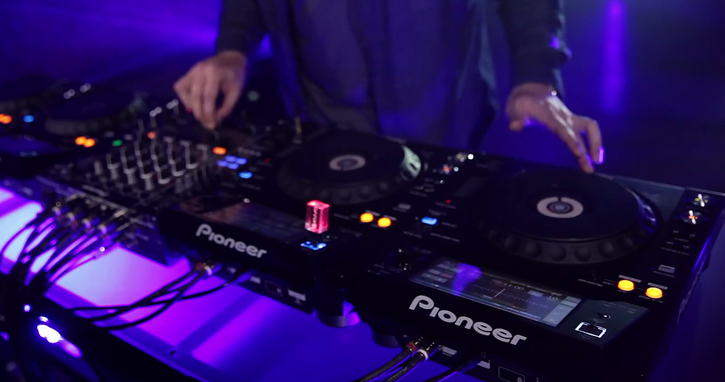 Pioneer XDJ-1000 employs large touch screen for future DJs - SlashGear