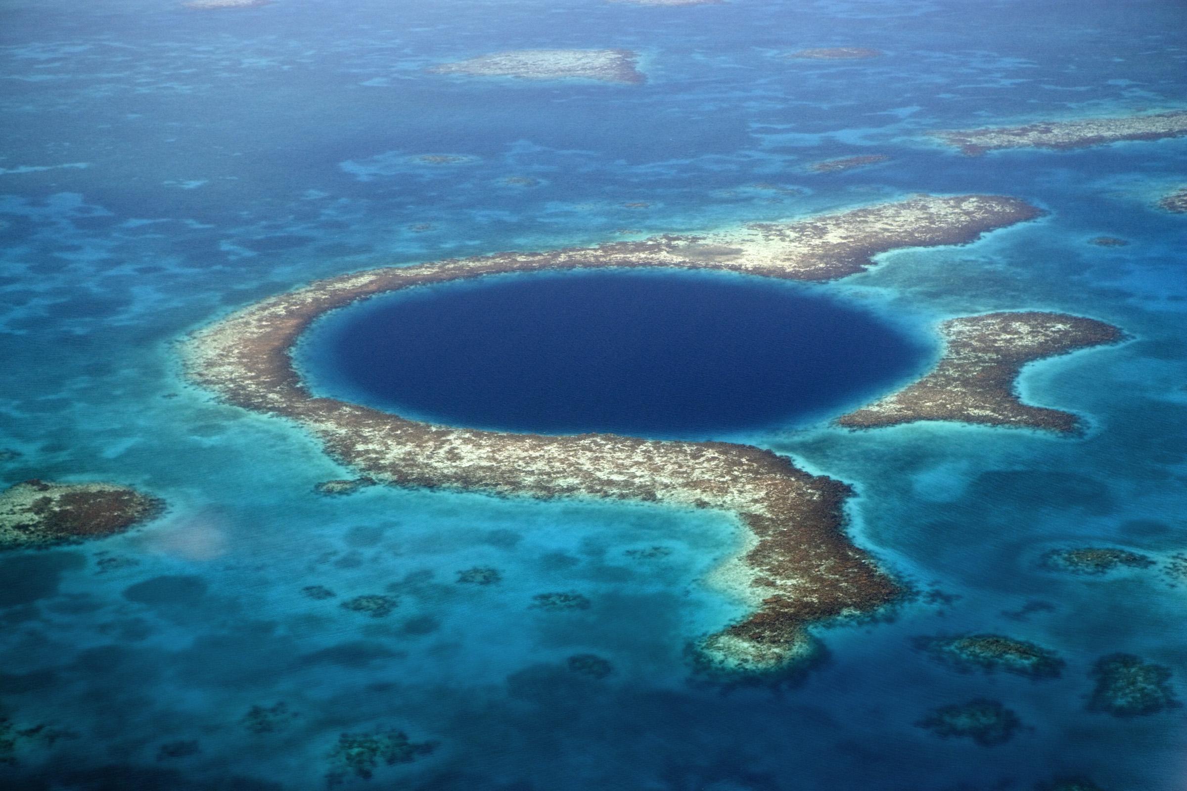 Underwater cave sediment shows Mayans suffered massive droughts - SlashGear