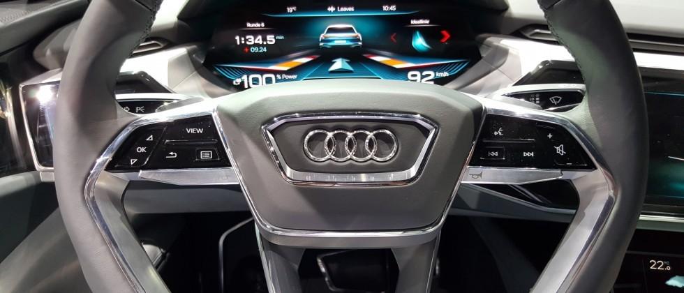 Check out Audi's incredible OLED-packed e-tron quattro cockpit - SlashGear