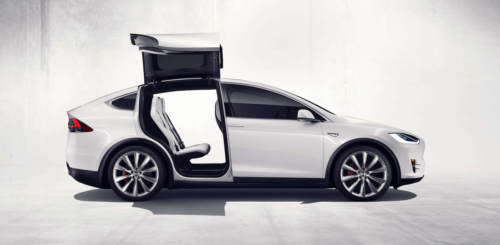 Tesla Model X Detailed As First Owners Get Their Ev Suv