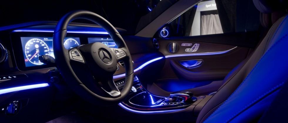 New 17 Mercedes Benz E Class Interior Raises The Bar Slashgear