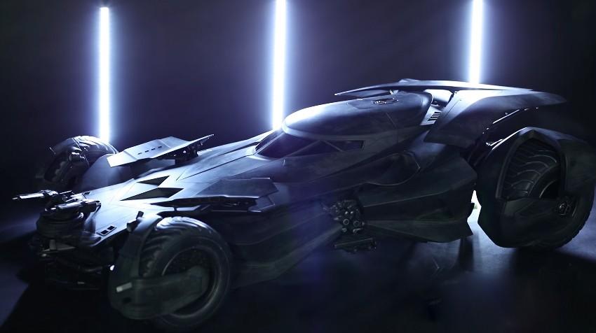 Batman v Superman: Dawn of Justice Batmobile collectible unveiled ...