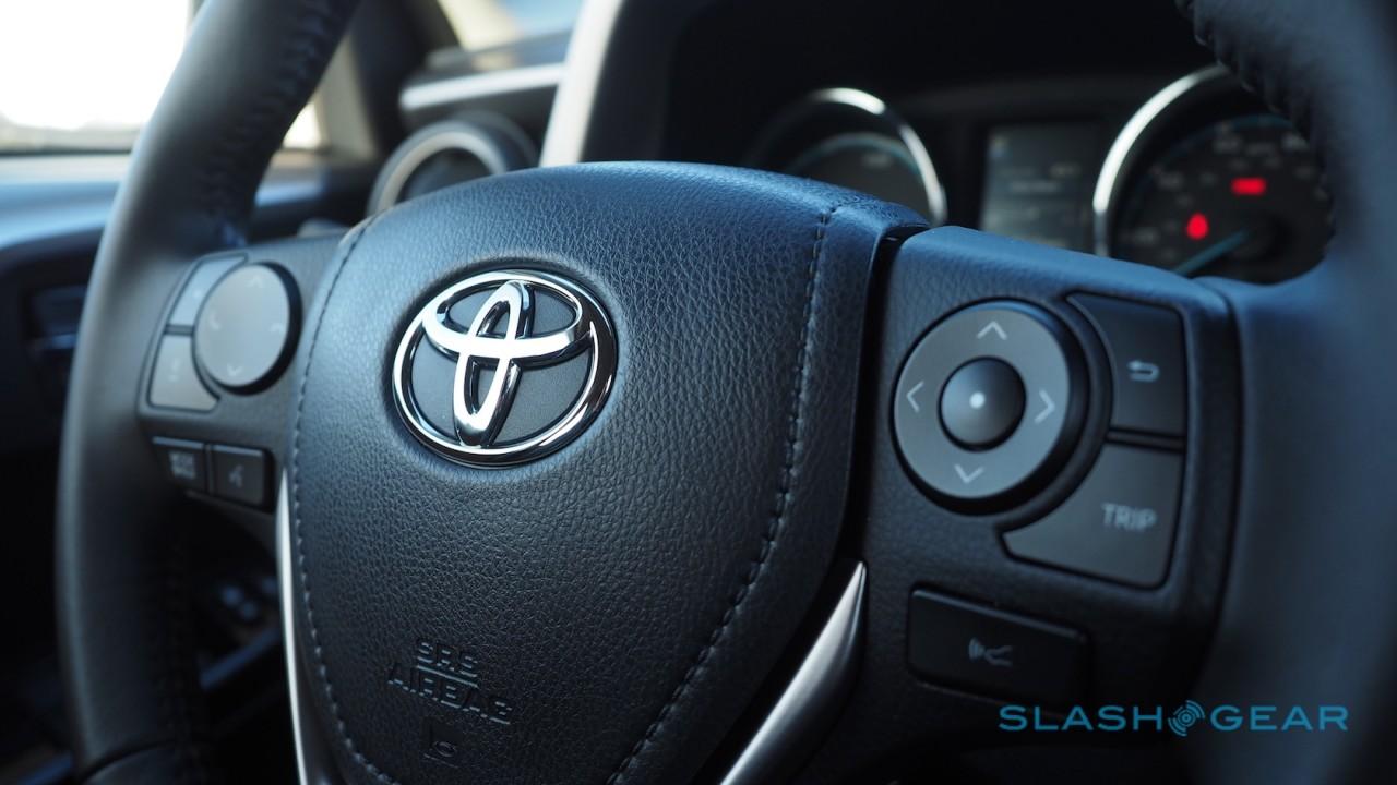 2016 Toyota RAV4 Hybrid Review - SlashGear