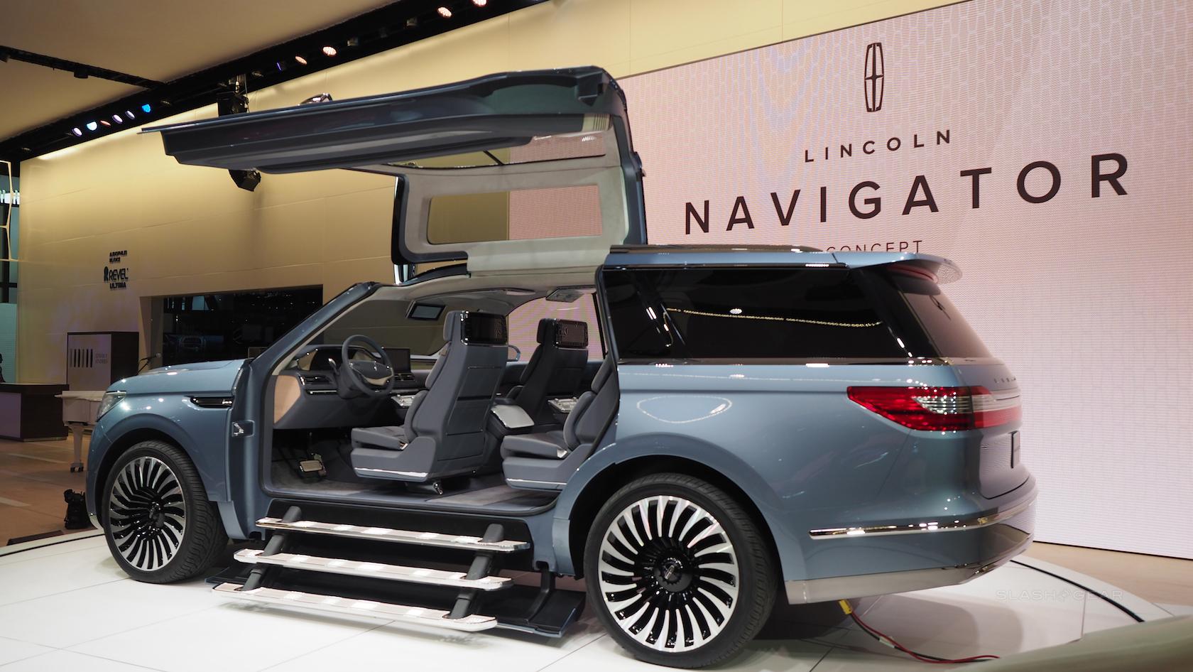 Lincoln Navigator Concept says gullwing doors are 
