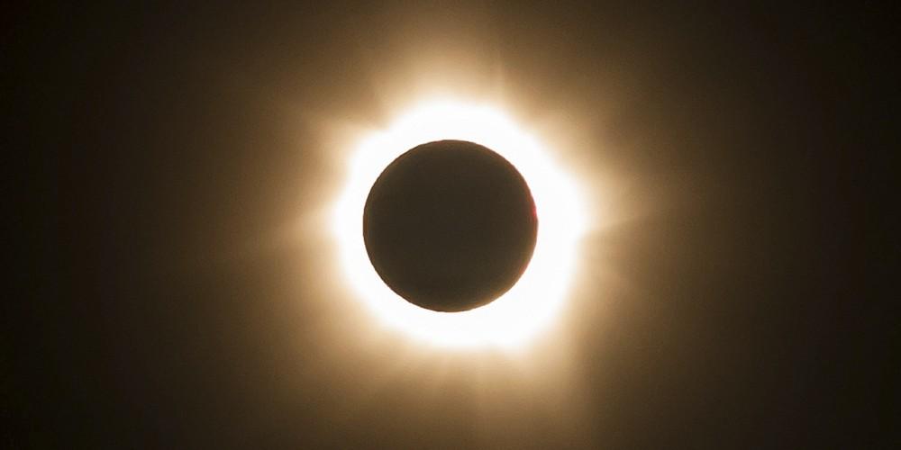 How to watch the solar eclipse tonight SlashGear