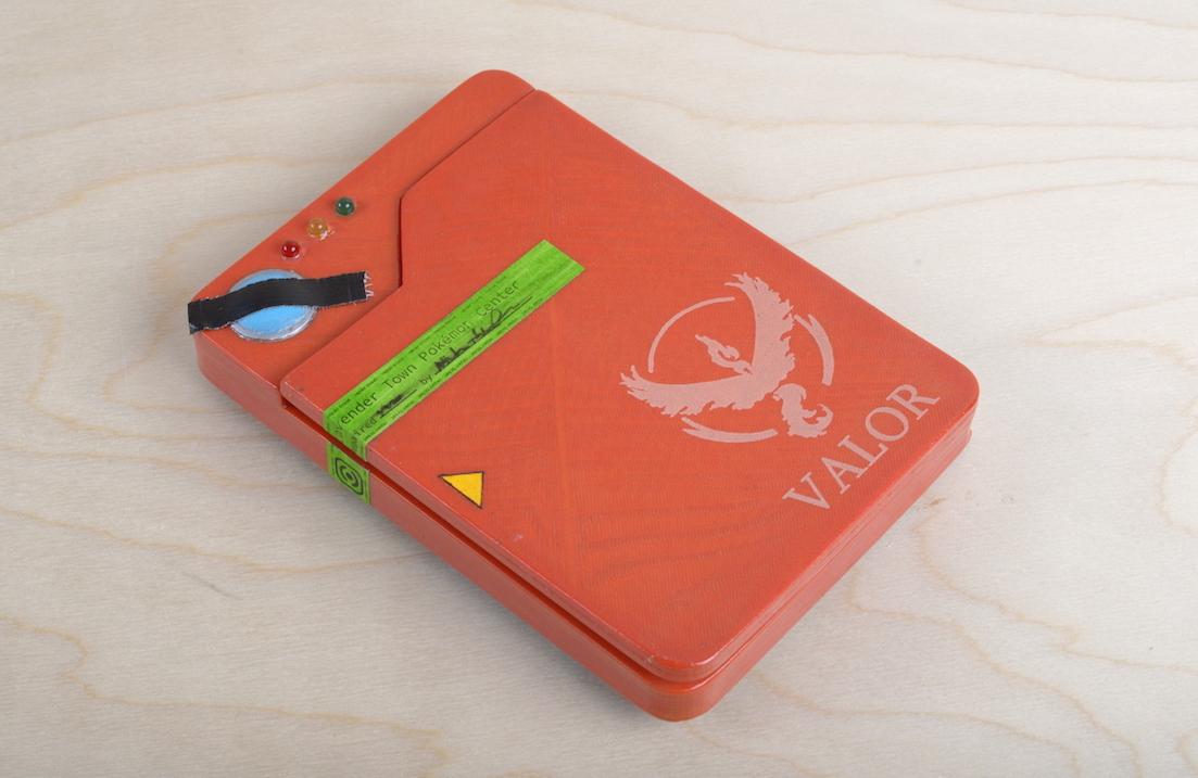 Play Pokemon Go Even Longer With This Pokedex Phone Battery Case Slashgear