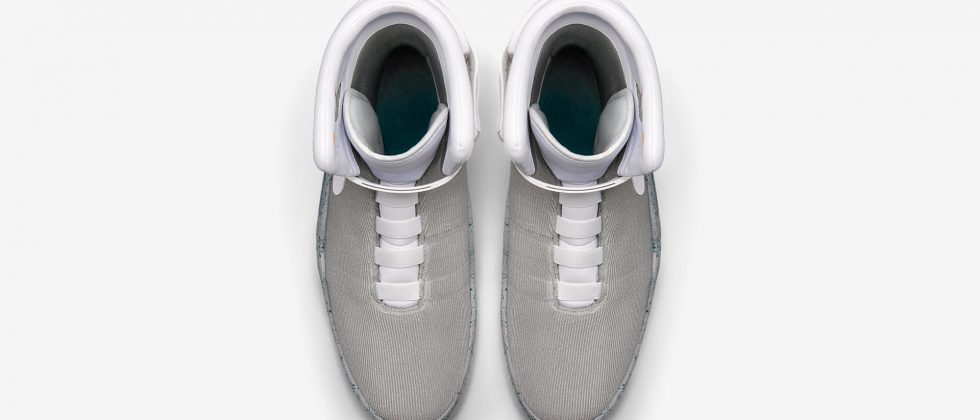 NIKE Air Mag 2016 with power laces 