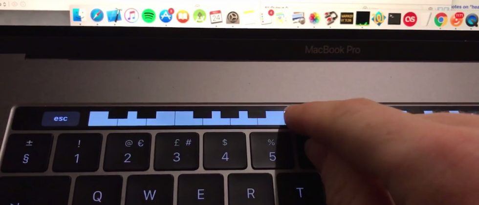 touch bar piano applause