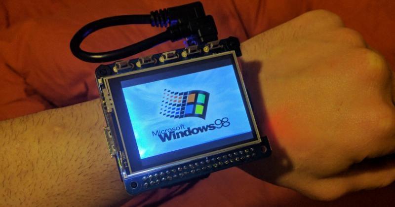 Windows 98 Wrist Watch Runs On A Raspberry Pi Slashgear