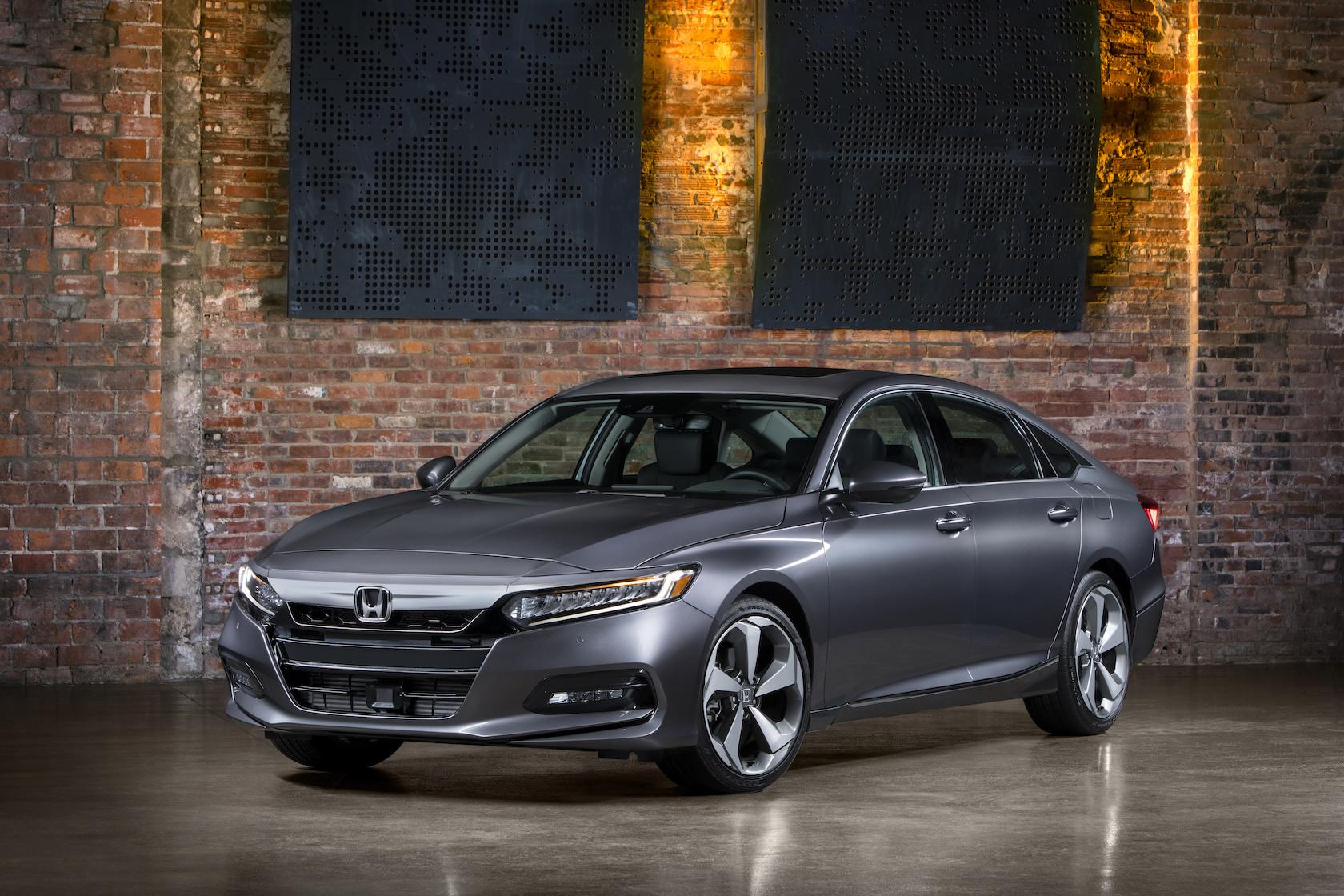 2018 Honda Accord makes huge break with tradition - SlashGear