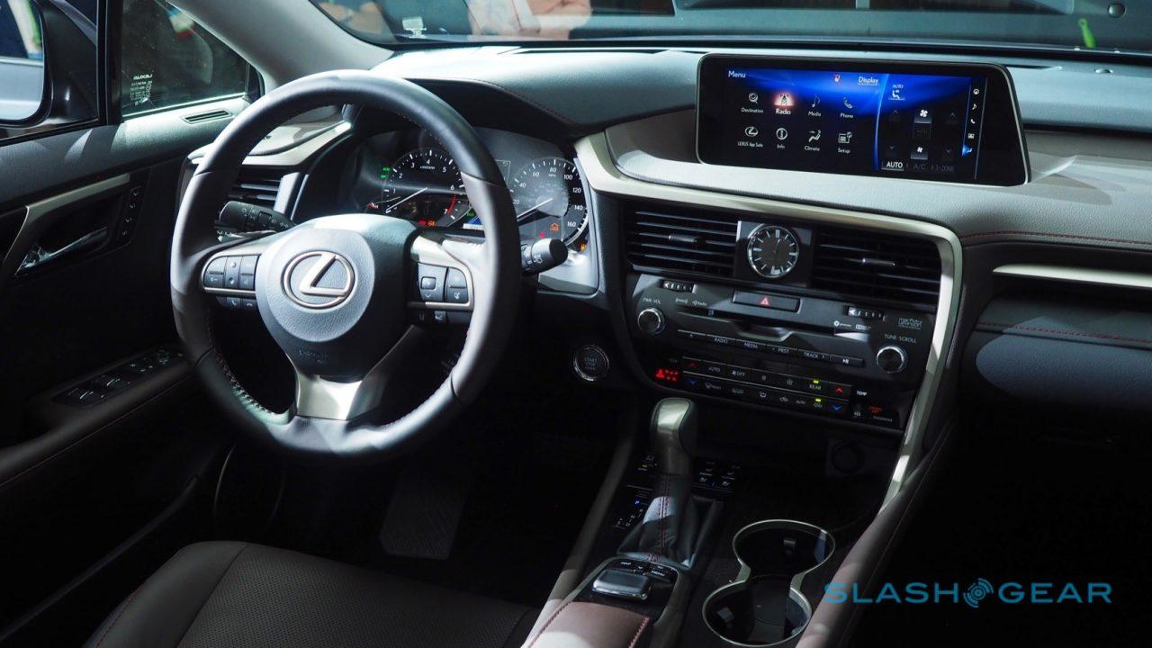 Lexus RX L First Look: Three row SUV asks legroom questions - SlashGear