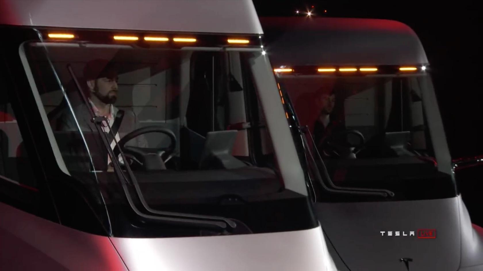 Tesla Semi Revealed 500 Mile Range And 0 60 Mph In 5s