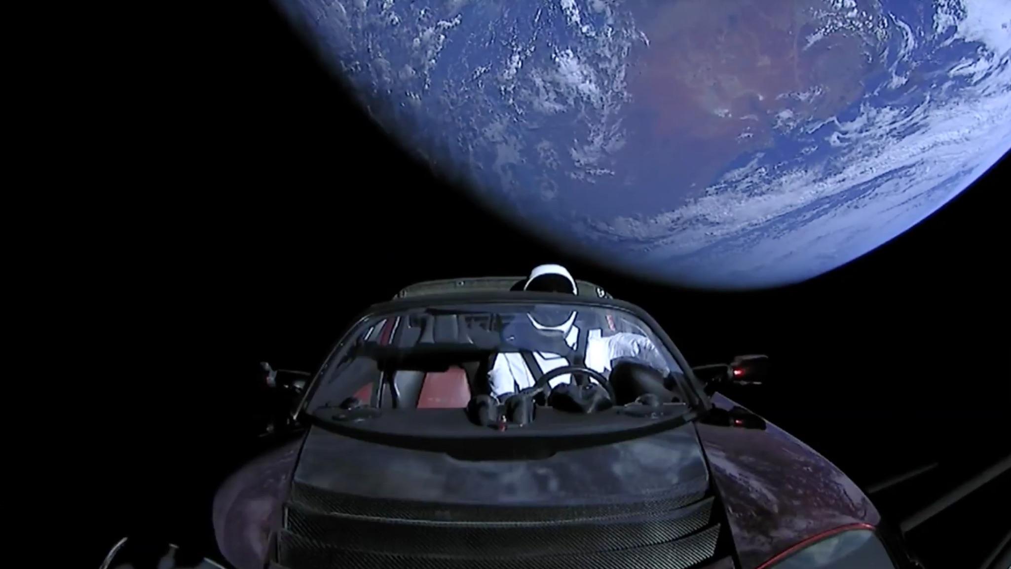 You can watch SpaceX's Mars-bound Tesla Roadster live - SlashGear