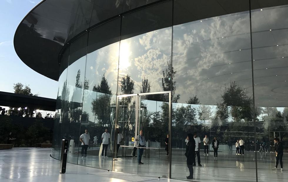 Apple Park 911 transcripts reveal perils of glass walls - SlashGear