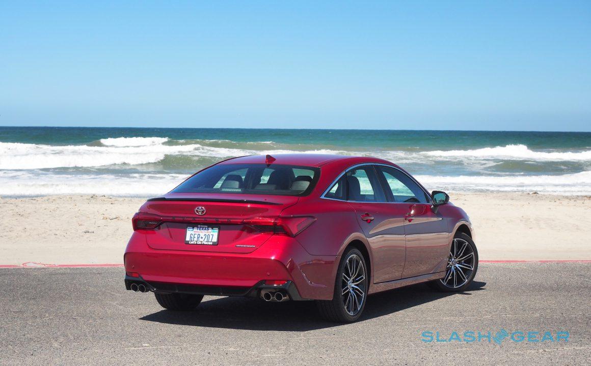 2019 Toyota Avalon First Drive Finally Memorable Slashgear 9480