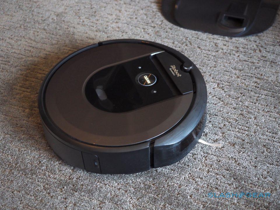 irobot roomba emptying fixes headache vacuums slashgear