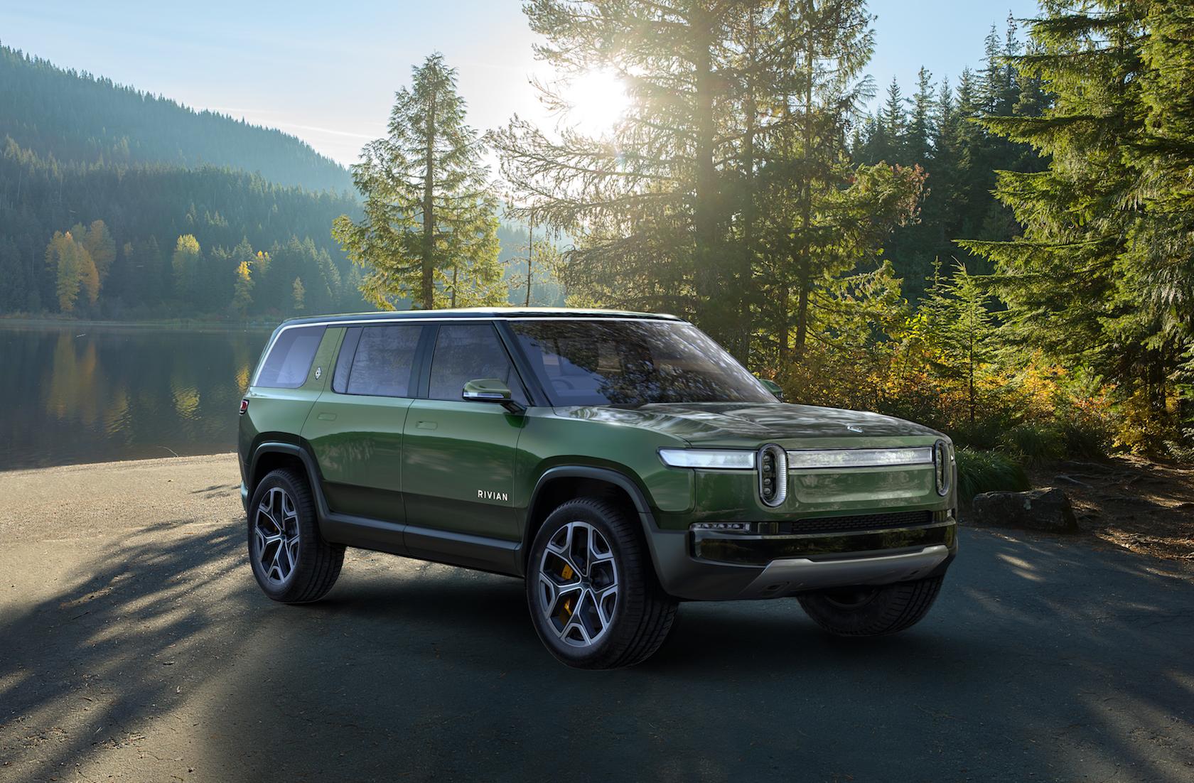Rivian R1S 7seat electric SUV pairs selfdriving and 410 mile range