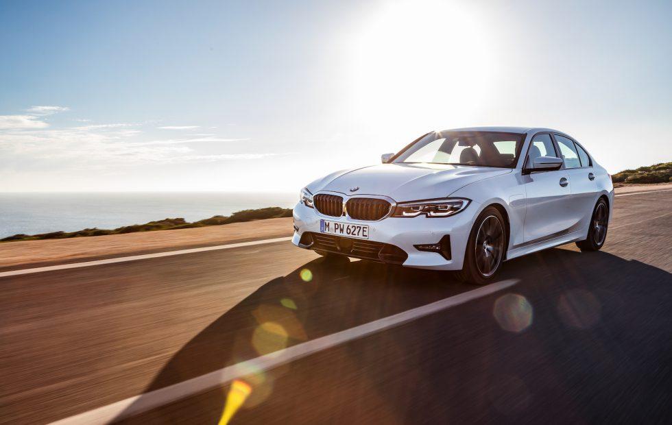 Voorbijgaand zondag toezicht houden op 2019 BMW 330e hybrid boosts range, performance and tech - SlashGear