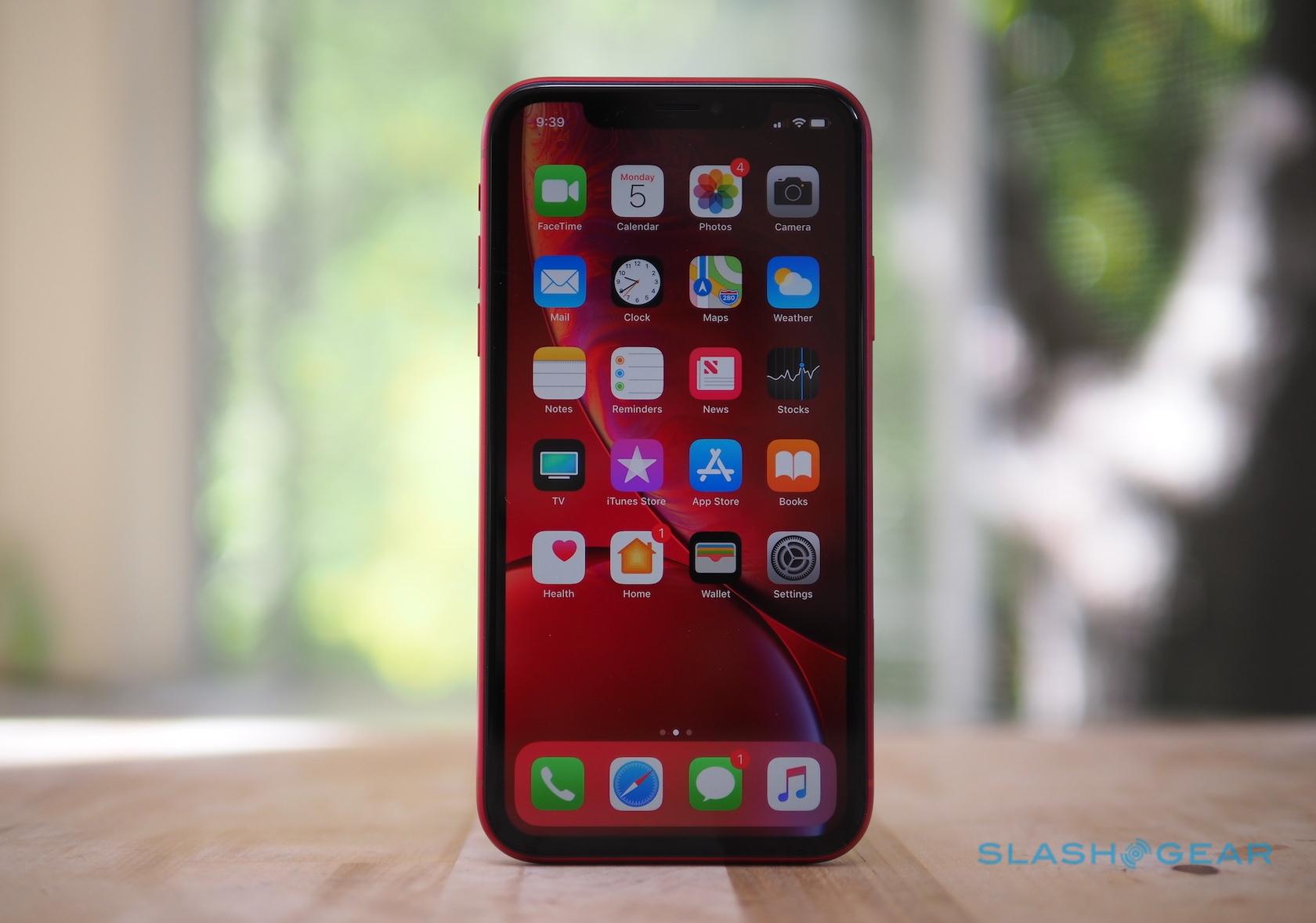 Айфон xr хороший телефон. Iphone 13 XR. Iphone XR 64 Black. Айфон хр 128 ГБ обзор. Iphone XR Set.